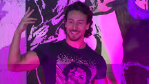 Tiger Shroff Unveils Munna Michael Graffiti