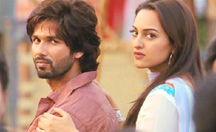 It's Love or War for Shahid Kapoor